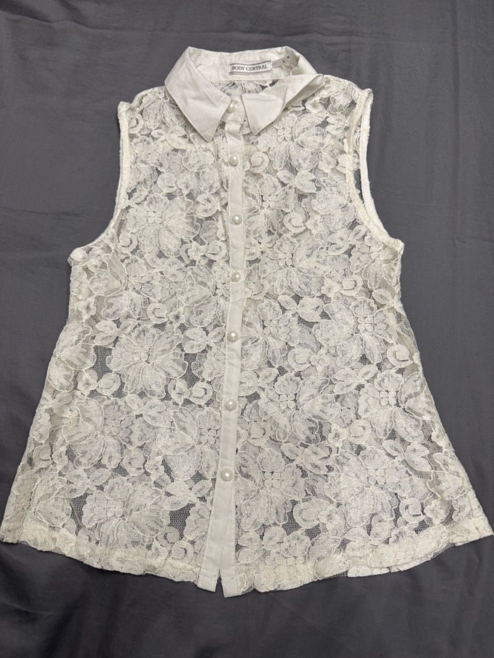 Body Central Ivory Lace Sleeveless Button-Up Blouse